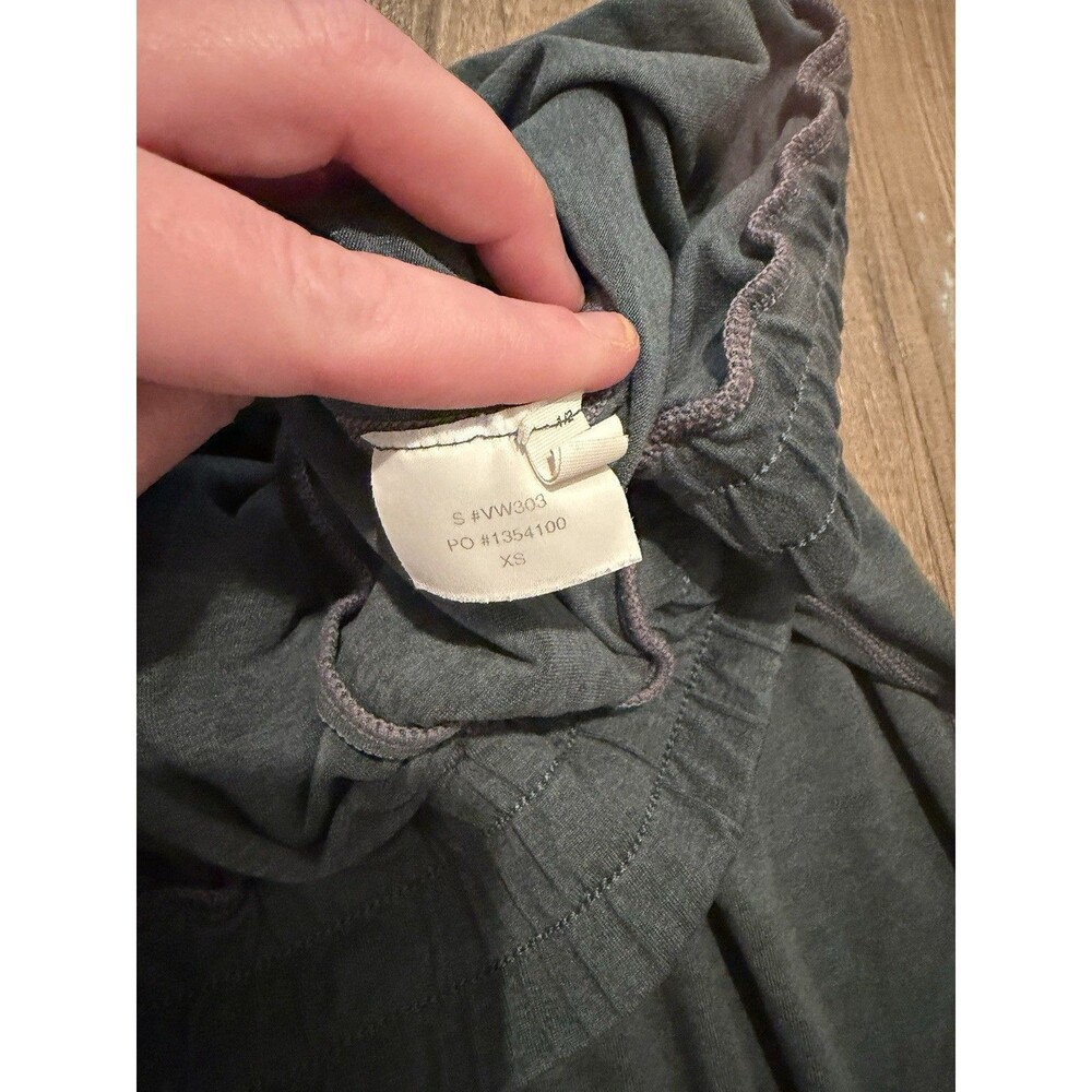 Vuori Performance Jogger Pants – Gray w/ Contrast Stitching – Women’s XS - Picture 6 of 10